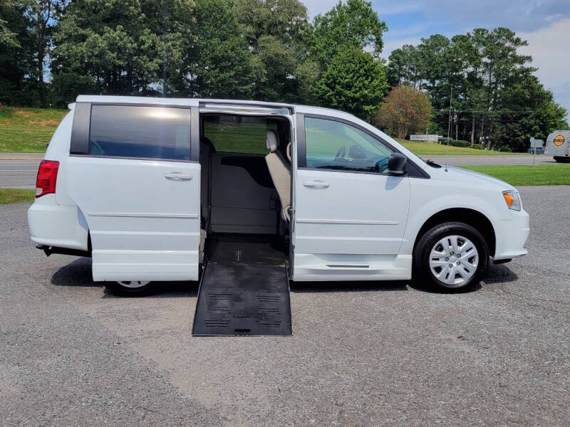 dodge grand caravan 2015 2C7WDGBG8FR533491 image dodge grand caravan 2015 2C7WDGBG8FR533491 image